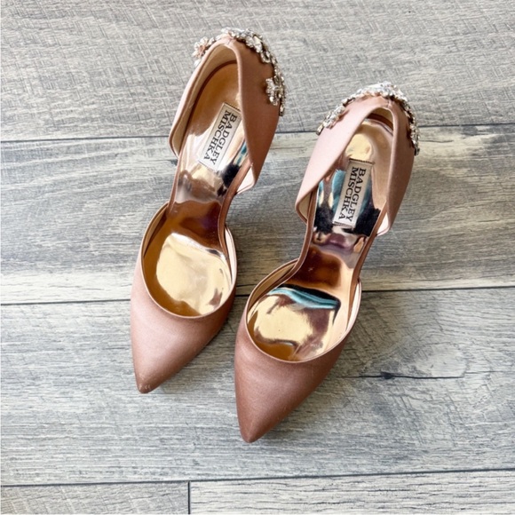 Badgley Mischka Jewel Embellished Heels Shoes Satin Tan Neutral